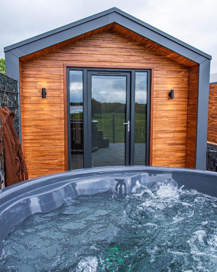 Hotel Lough Beg Glamping Newferry Exterior foto