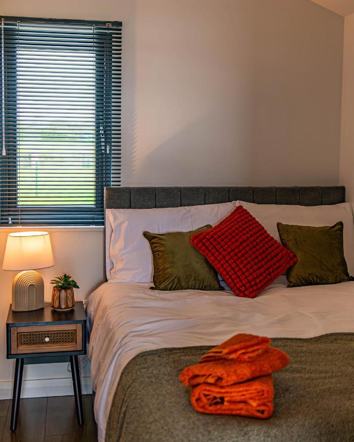 Hotel Lough Beg Glamping Newferry Exterior foto